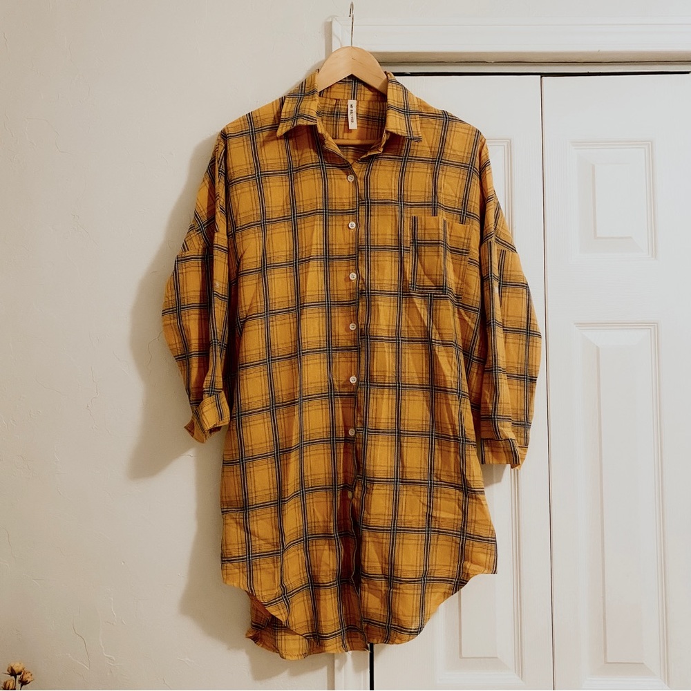 Women’s yellow flannel long sleeve button up plaid long shirt
